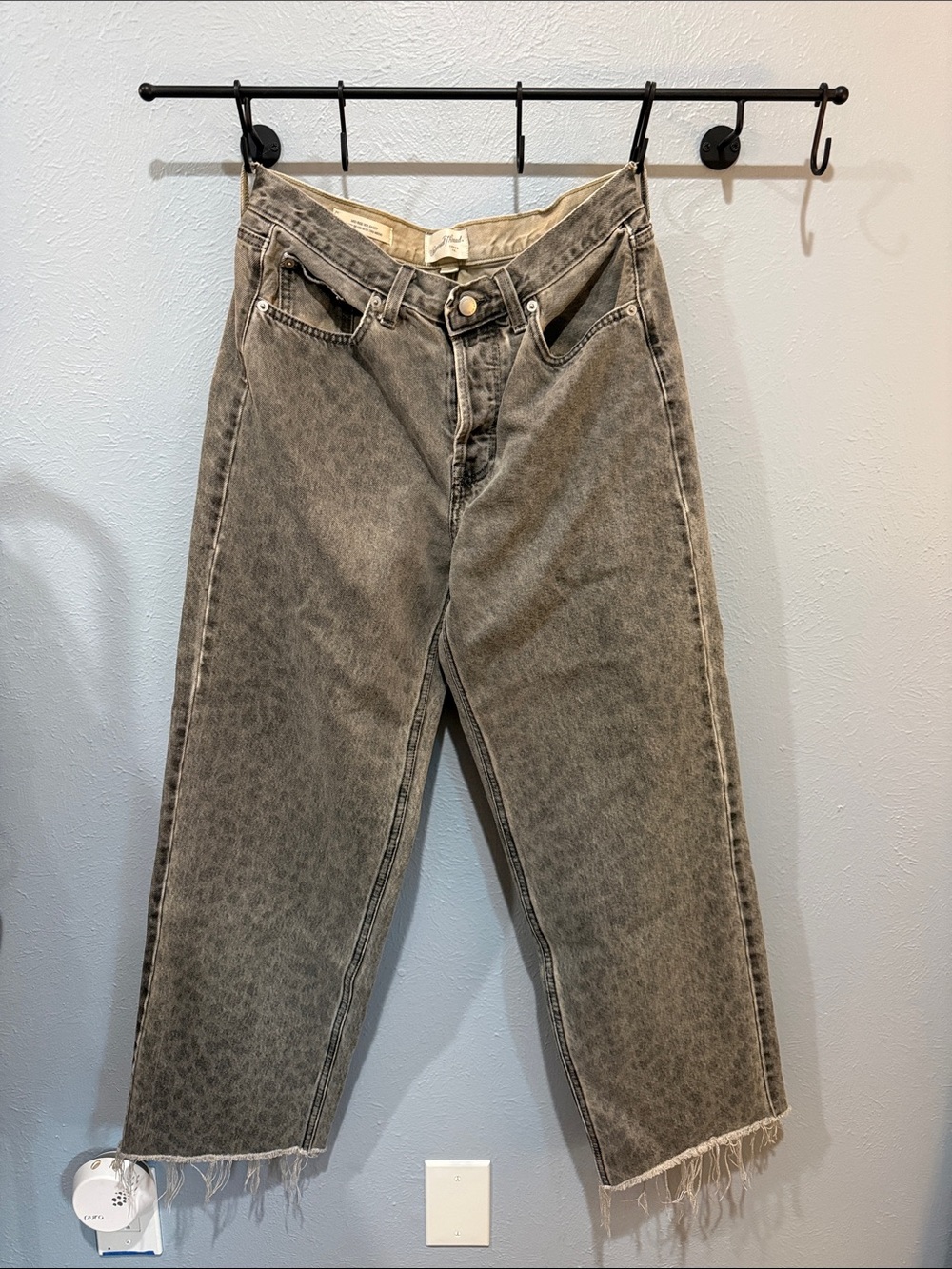 Universal Thread Cheetah High-Rise Baggy Jeans